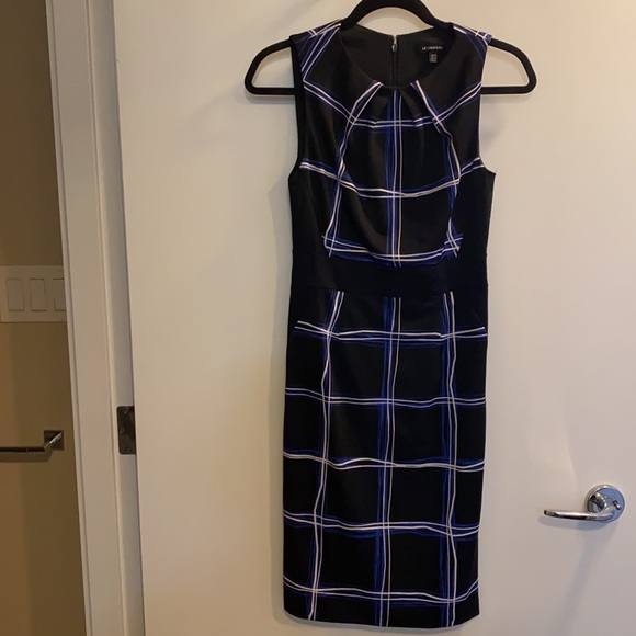 Le Chateau sheath dress in xs - Picture 2 of 5